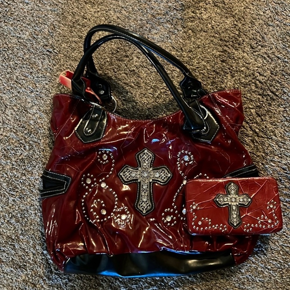 Red Cross purse/matching wallet